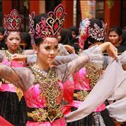 Traditional Indonesian Dance